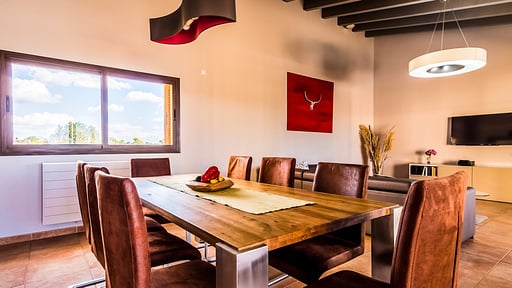 Can Carino Dining area