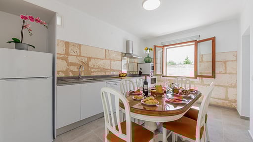 Villa Can Cremat Dining area