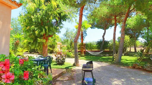 Villa Can Crestall BBQ equipment