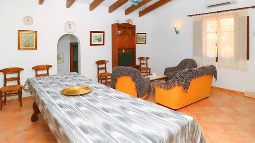 Villa Can Crestall Dining area