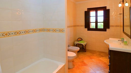 Villa Can Crestall Bedroom 1