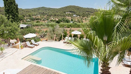Can Daphne Piscine