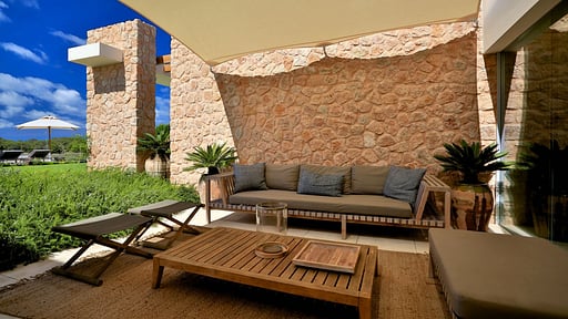 Can Dos Rocas Terrace/Veranda