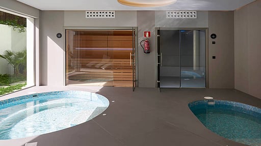 Can Dos Rocas Jacuzzi