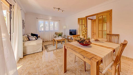 Can Gelaberts Dining area