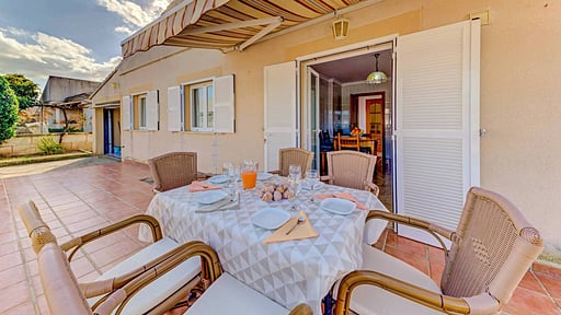 Can Gelaberts Terrace/Veranda