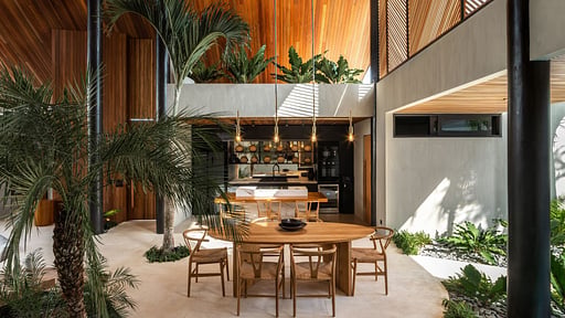 Can Maestro Villa Dining area