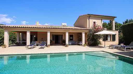 Can Mares Swimming pool