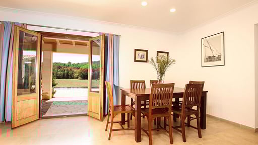 Can Mares Dining area