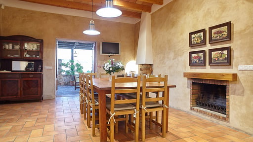 Can Mariano Villa Dining area
