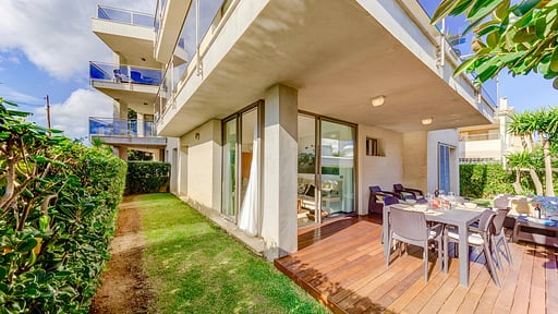 Can Marti Cirerer Dining area