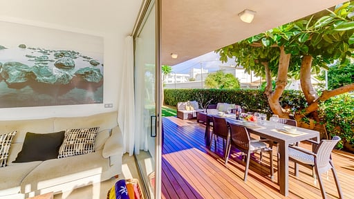 Can Marti Cirerer Dining area