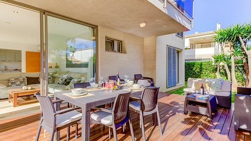 Can Marti Cirerer Dining area