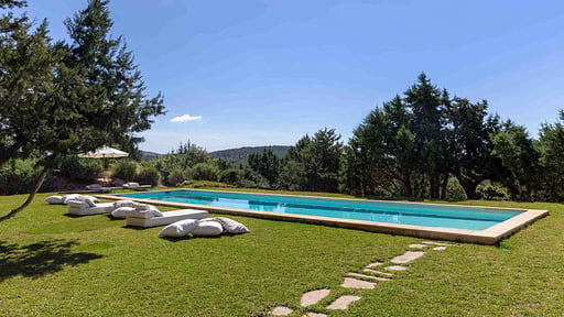 Can Milna Swimming pool