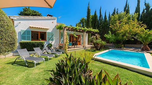 Can Mir Ruth Swimming pool