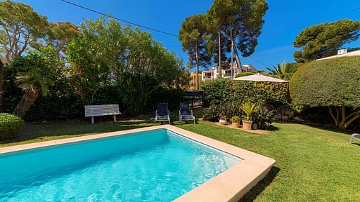 Can Mir Ruth Swimming pool