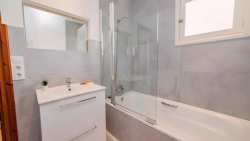 Can Mir Ruth Bedroom 1