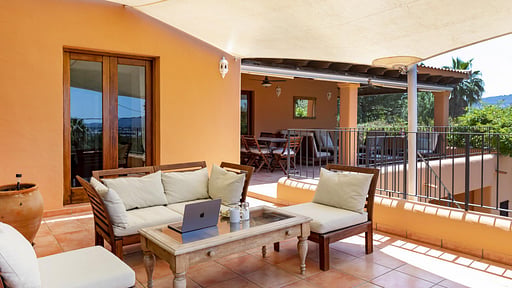Can Olivos Terrasse