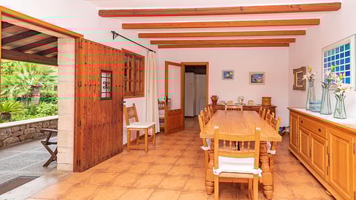 Can Perello Dining area