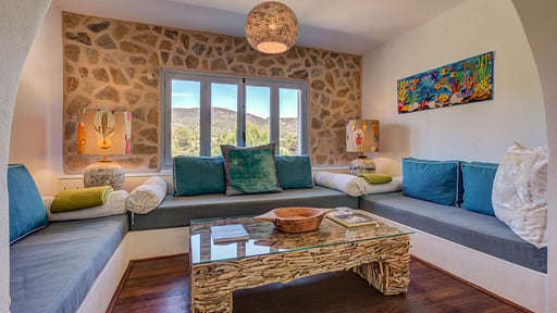 Can Sofia Living room
