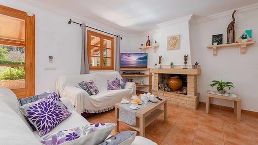 Can Torres Living room