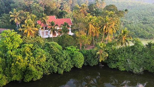 Cannelle Lake Villa Drone foto's