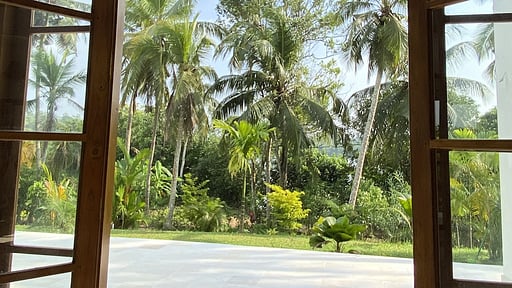 Cannelle Lake Villa Surroundings