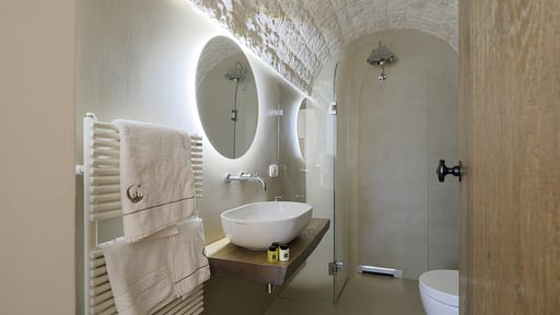 Cantalanotte Luxury Resort Bedroom 1