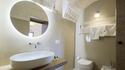 Cantalanotte Luxury Resort Bedroom 2