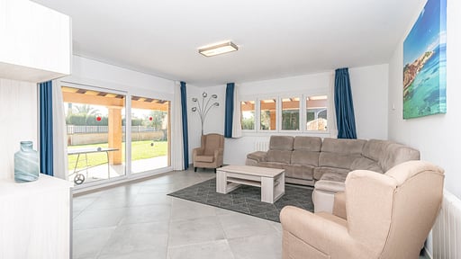 Canya Vera Living room