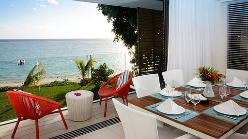 Cap Ouest Deluxe Apartment Terras/Veranda