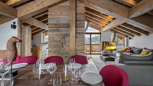 Chalet Carcentina Dining area