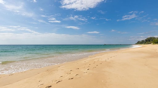 Carpe Diem Beach Villa Beach