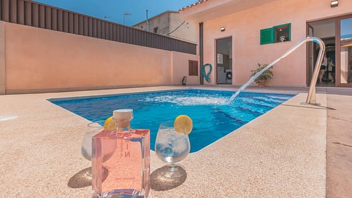 Cas Padrins de Ses Tanques Swimming pool