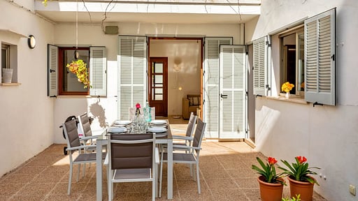 Casa Antonia Dining area 2