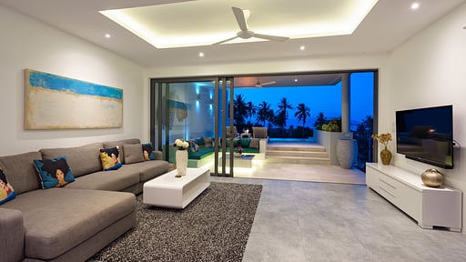 Casa Bella Living room