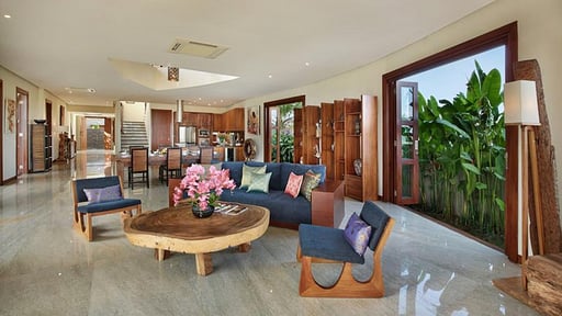 Casa Bonita Villa Salon