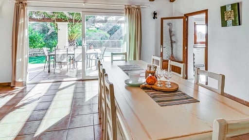 Casa Calonge Обеденная зона