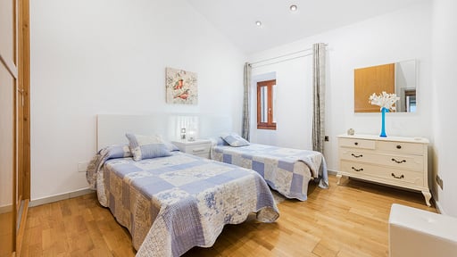 Casa Cherries Bedroom 2