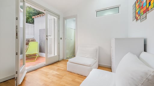 Casa Cherries Living room