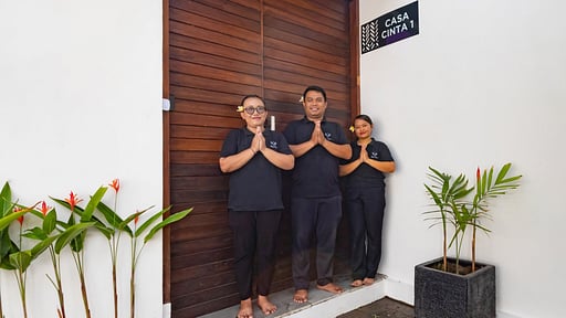 Casa Cinta 1 Villa staff