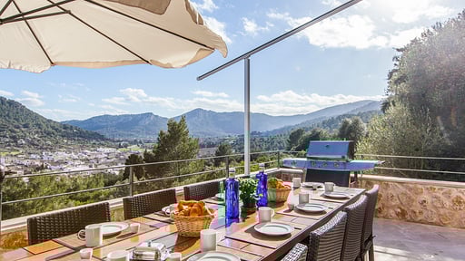Casa De Calvari Dining area