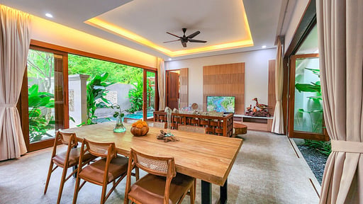 Casa De Gracia Dining area