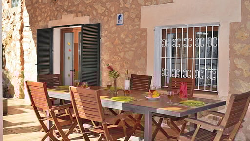 Finca Mercedes Dining area