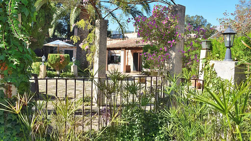 Finca Mercedes Garden