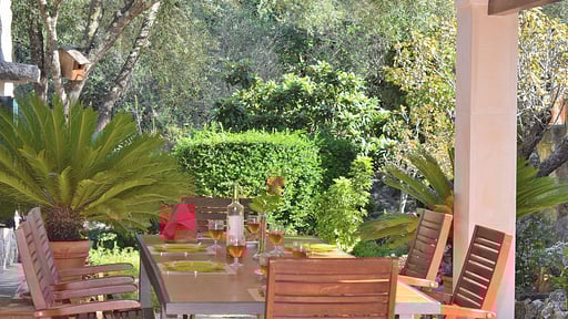 Finca Mercedes Dining area