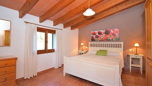 Finca Mercedes Bedroom 1