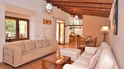 Finca Mercedes Living room