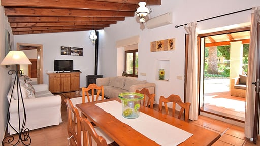 Finca Mercedes Dining area