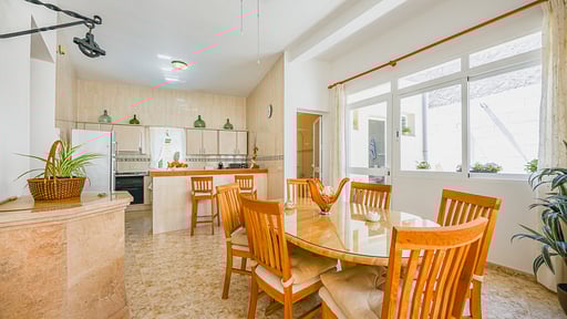 Casa de Pueblo Ribot Dining area